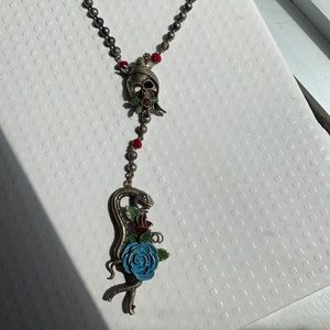 Barbosa skull and snake “rosary”